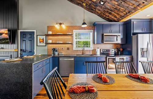 Taylorsville Cabin | The Old Fashioned — Bourbon Country Lake Retreat, Hot Tub