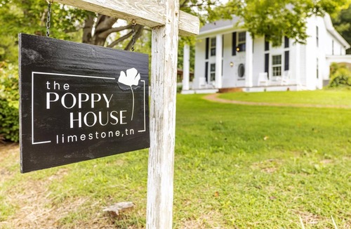 Washington County House | The Poppy House - Limestone Farmhouse Getaway