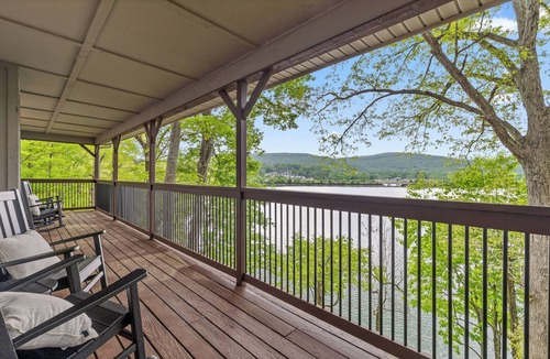 Soddy-Daisy House | The Serene Lake View Oasis - Water Access and Dock