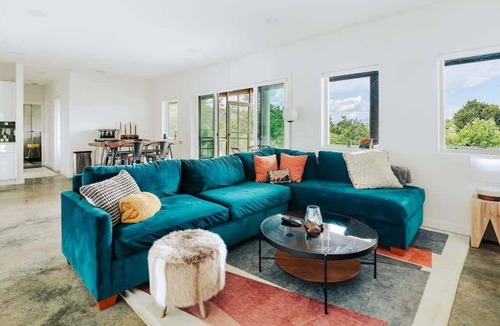 Young Harris Apartment | The Understory at This Way | Hot Tub Retreat