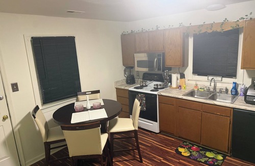 Durham House | “The Vibe House Near Duke & 9th St” with Glow Room, Alexa and Game Nights! NEW✨