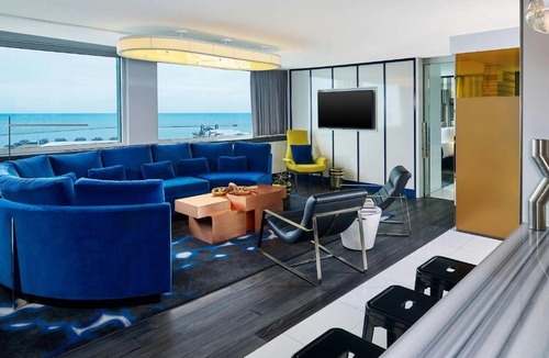 Streeterville Hotel | The Wade