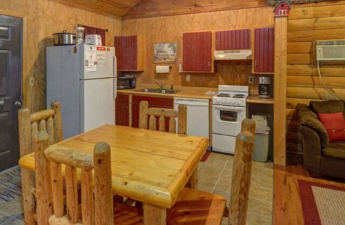 Bruceton Mills Cabin | The White Tail Cabin