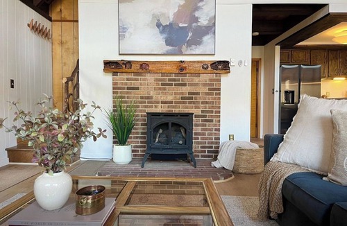 Mill Ridge Ski Chalet | TheaterGameRm*HeatedFloors*FireptTennis*Swing*Fam