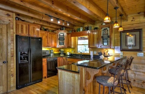 Morganton House | Three Spring Lodge - 180° Mountain Views · Hot Tub · 3 King Suites · Sleeps 8