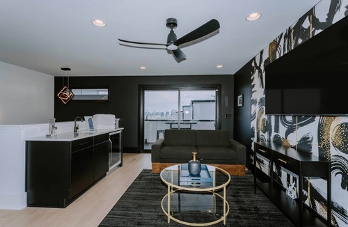 Nashville House | Tiger By The Tail-Skyline Hot Tub- Minutes to Broadway