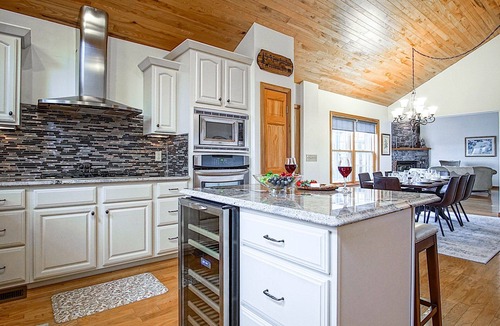 Edray House | Top property on Snowshoe Mountain North Westridge 32 is as magnificent as its western views!