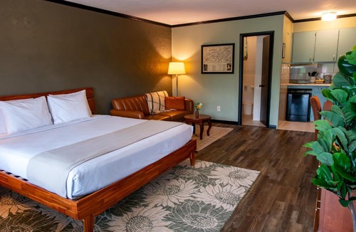 Townsend Hotel | Townsend River Breeze Inn