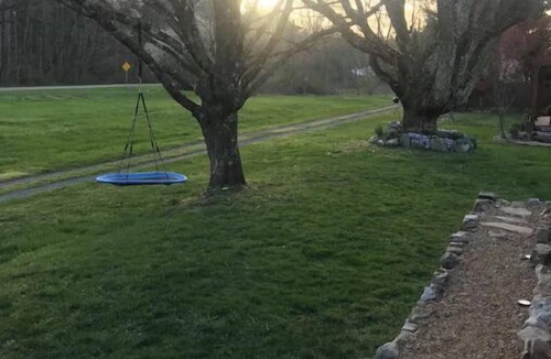 Damascus Cottage | TrailSide Cottage, Damascus VA- directly on the Virginia Creeper Trail