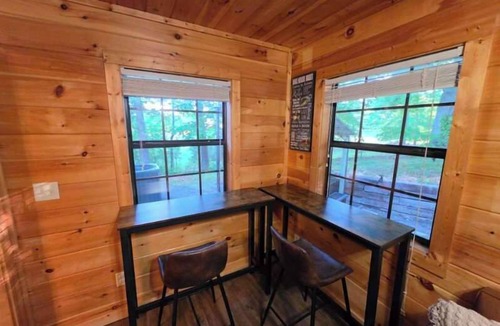 Sevierville Cabin | Tranquil Cabin W Hot Tub・Boat/Motorcycle Parking