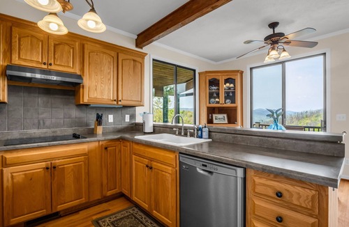Piney Mountain Cabin | Tranquil Mountain Retreat: Pet-Friendly, Scenic Views
