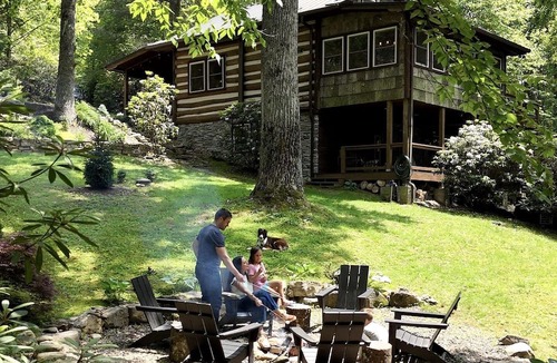 Blowing Rock Cabin | Tranquil Mountain Escape with Outdoor Decks, Fireplace & Scenic Charm in Blowing Rock, North Carolina