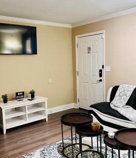 Jackson Apartment | Trinity One Apartments - Industrial Luxury