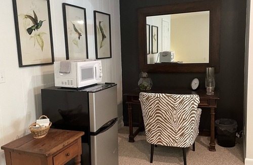Blowing Rock House | Turkey Trot- Light & Bright Blowing Rock Guest Suite - Close to All the Best