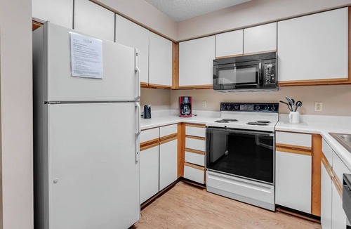 Gatlinburg Condo | two bedroom condo sleeps 6 persons