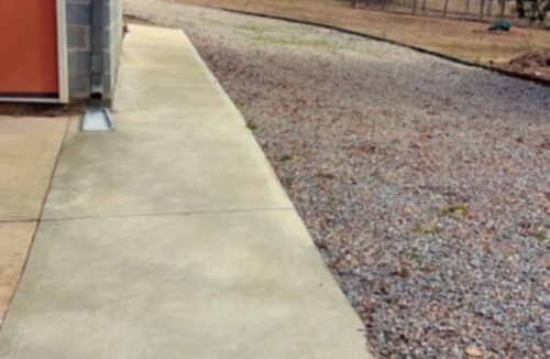 Athens House | Two Bedroom home near UGA - with newly renovated floors!