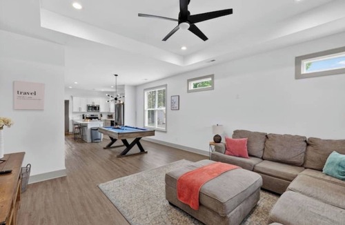 Chattanooga House | Two Homes, One Booking | Sleeps 20 | 6BR/4BA Chattanooga Compound | Hot Tub · Pool Table