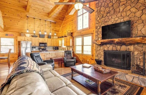 Necowa Cove Cabin | Under The Stars Stay