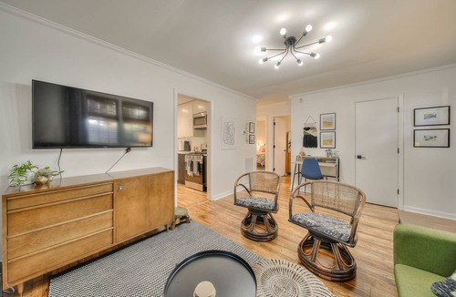 Earlewood House | Unexpected Little Gem Minutes from Downtown