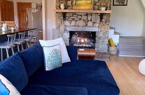 Vilas House | Unique A-Frame Cabin near Boone! Sleeps 6, Hot Tub, large deck
