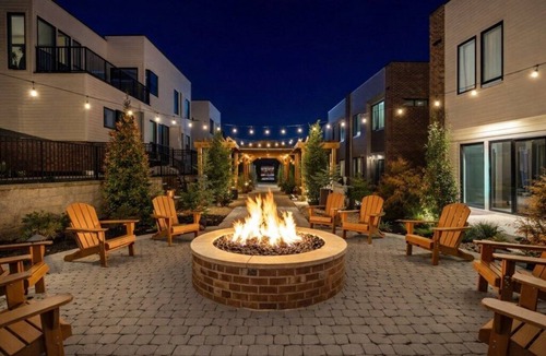 Historic Edgefield House | Unit 13 I Experience Noa Nashville | 5BR Luxury Retreat + Resort Pool