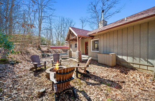 Banner Elk Cabin | Updated Mountain Home in Private Setting