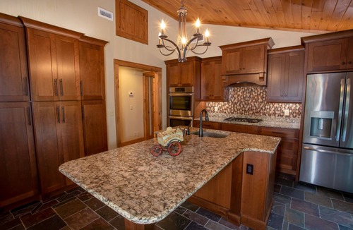 Elk Park Cabin | Upper House with Popcorn Machine & Theater Room