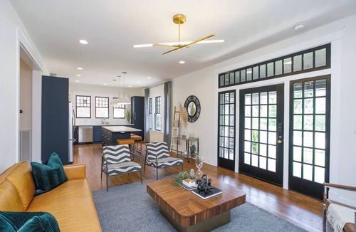 Hillsboro Village House | Upscale Craftsman w Hot Tub | Walk to Belmont & 12 South