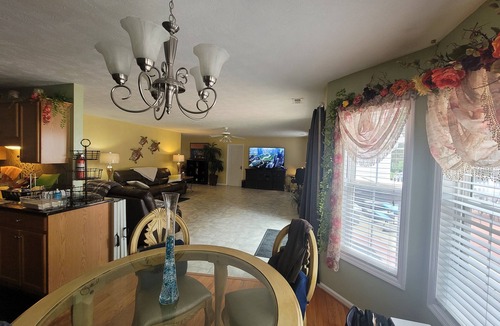 South View House | Upscale, Hot Tub, Gazebo, Basketball, Near Lake, 15 m to airport in Hope Mills
