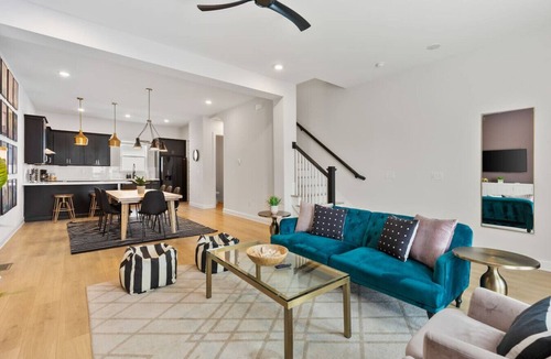 North Nashville House | Upscale Townhome 3 miles to Downtown w/2 Car Garage