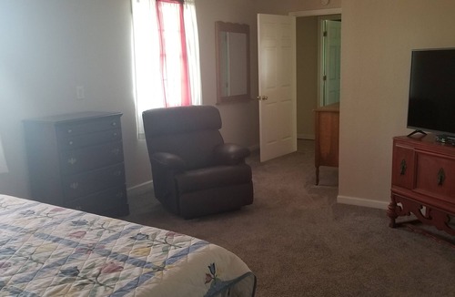 Mills River House | Vacation Retreat with all the amenities At a Great Price!