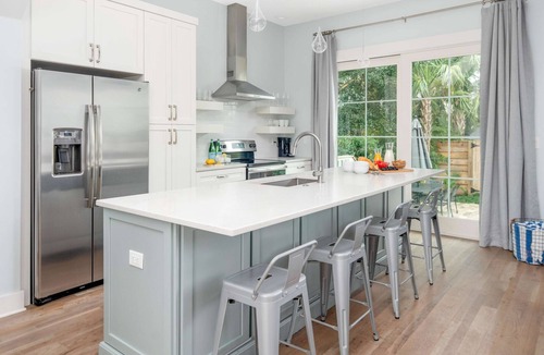 Folly Beach House | Walk Everywhere! 12BR Retreat, 3 Pools, Sleeps 24+