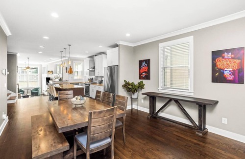 Edgehill House | Walk to Broadway & Midtown 5BR Townhouse Sleeps 12 Private House Concert