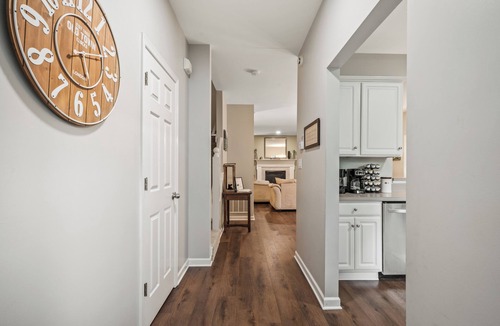 Bolivar House | Walk to Harpers Ferry! Dog-friendly. Beautiful Views.