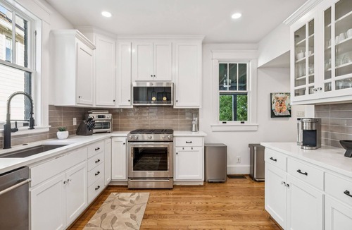 Belmont - Hillsboro House | Walk to Nashville's Coveted 12 South and Belmont