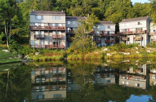 Sugar Mountain Condo | Walk to Ski/Tennis Mountain Condo with Golf Course View