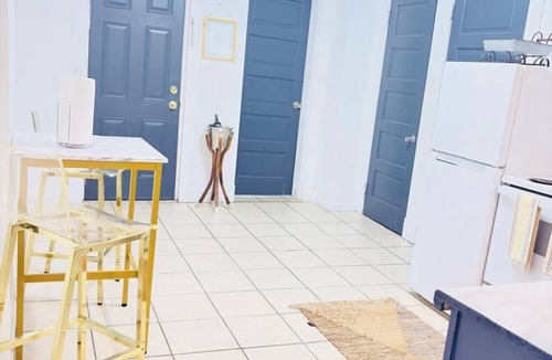 Corryville House | Walk to UC Medical Center & Campus