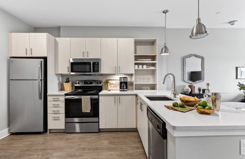 Hillsboro West End House | Walkable Hillsboro Village | Terrace | Near Vanderbilt + Music Row | Belcourt