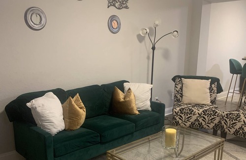 Villa Heights House | Welcome Home