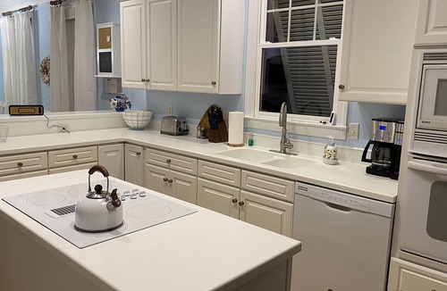 North Litchfield Beach House | Welcome to 438 Cayman Loop, stunning coastal getaway in the heart of SC beaches