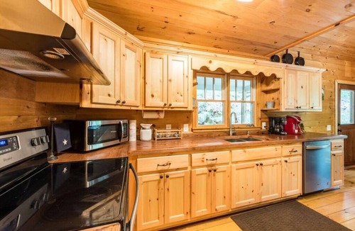 Talking Rock Cabin | Welcome to a Perfectly Remote Secluded Creekside Cabin w/walk in creek access