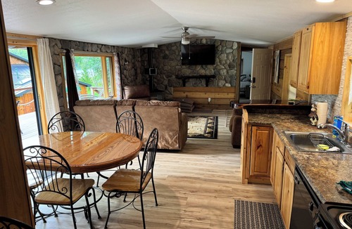 Kettle River Cabin | Welcome to Shangri-Lodge.! Your 2 cabin retreat on a family friendly lake.