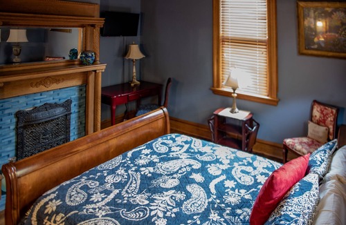 Sutton Bed & Breakfast | Welcome to the historic Elk River Hotel & Cafe! Located riverfront on the beautiful Elk River, and just 2 miles from I-79, you are moments away from all that the Sutton area has to offer. Guest in town to enjoy the gorgeous outdoor scenery and recrea
