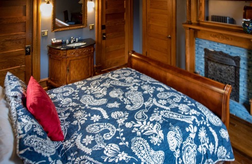 Sutton Bed & Breakfast | Welcome to the historic Elk River Hotel & Cafe! Located riverfront on the beautiful Elk River, and just 2 miles from I-79, you are moments away from all that the Sutton area has to offer. Guest in town to enjoy the gorgeous outdoor scenery and recrea