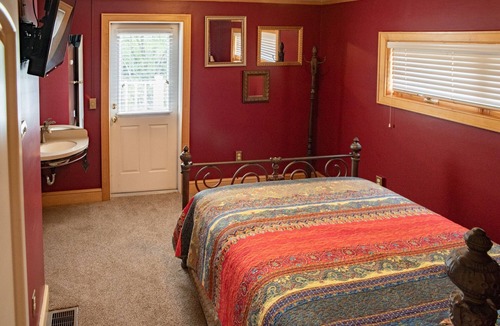 Sutton Bed & Breakfast | Welcome to the historic Elk River Hotel & Cafe! Located riverfront on the beautiful Elk River, and just 2 miles from I-79, you are moments away from all that the Sutton area has to offer. Guest in town to enjoy the gorgeous outdoor scenery and recrea