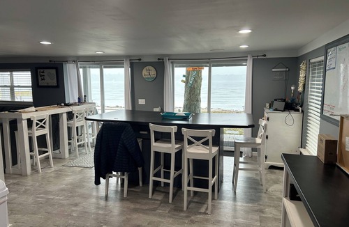 Lewiston House | Welcoming 5 Bedroom 2 Full Bath house on East Twin Lake in charming Lewiston, MI