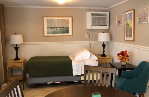 Westhampton Apartment | Westhampton SeaBreeze Suite