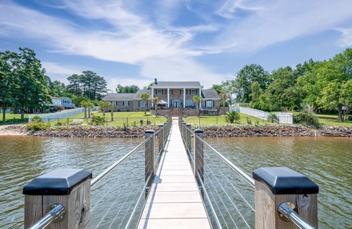 Mayhew House | Where Family Memories Are Made | Main Channel Luxury | Pool | Sleeps 14