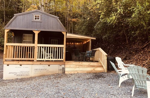 Bryson City Cabin | Whistling Holler Cabins - “Storyteller’s Shack”