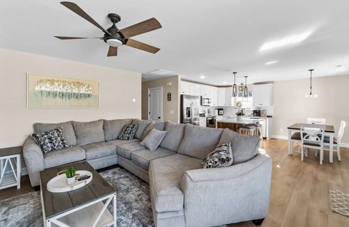Mount Holly House | Whitewater Center Getaway · Hot Tub, games & fire pit